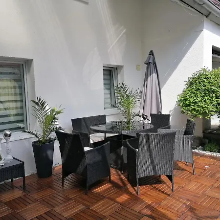 Ferienhaus Resit 1 *